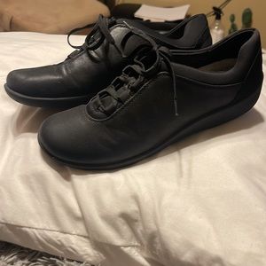 Clarks cloudsteppers size 9 1/2